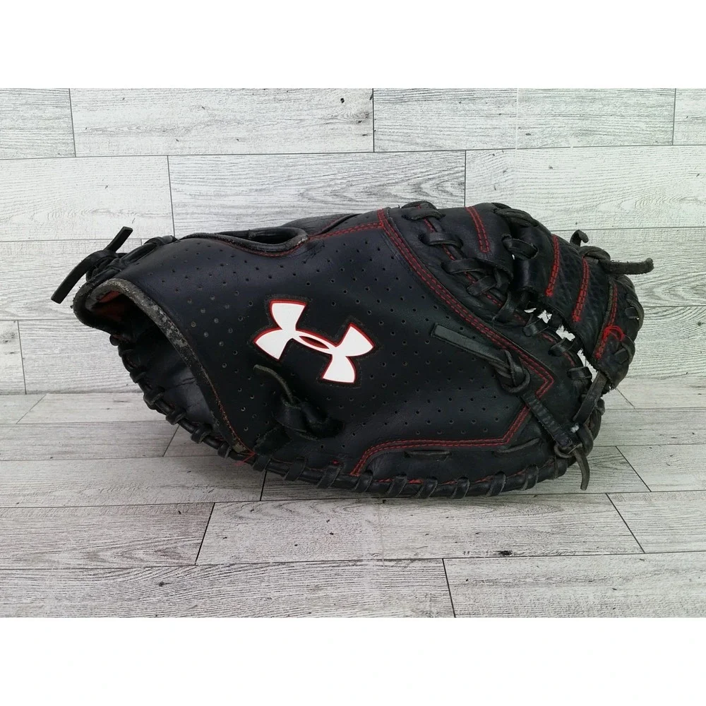 Under Armour Youth Catchers Mitt RHT UACM-100A Black Red Stitch Baseball Glove